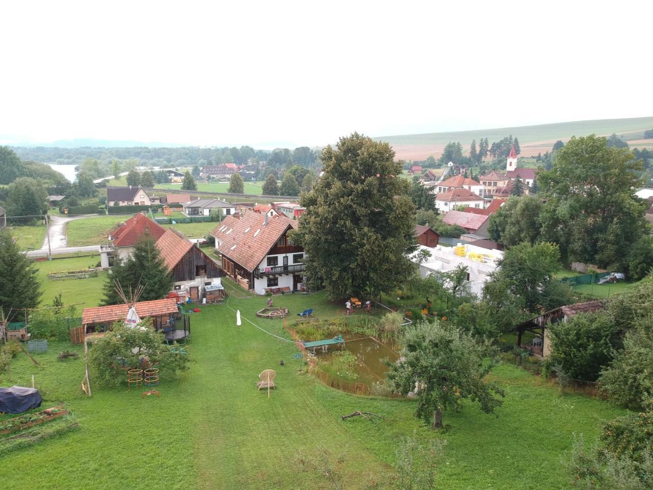 Gazdovsky Dvor "U Tlaciarov" Liptovský Trnovec Exterior foto